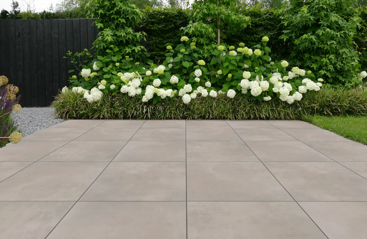 De juiste tegelkleur kiezen bij je tuin en gevel