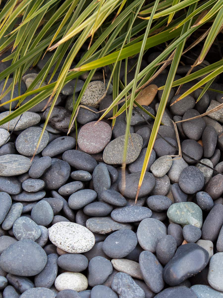 Beach pebbles zwart 16/25mm